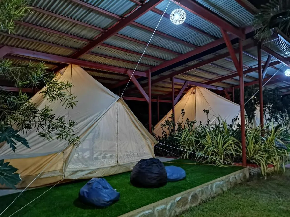 Glamping Alona Apartment Panglao